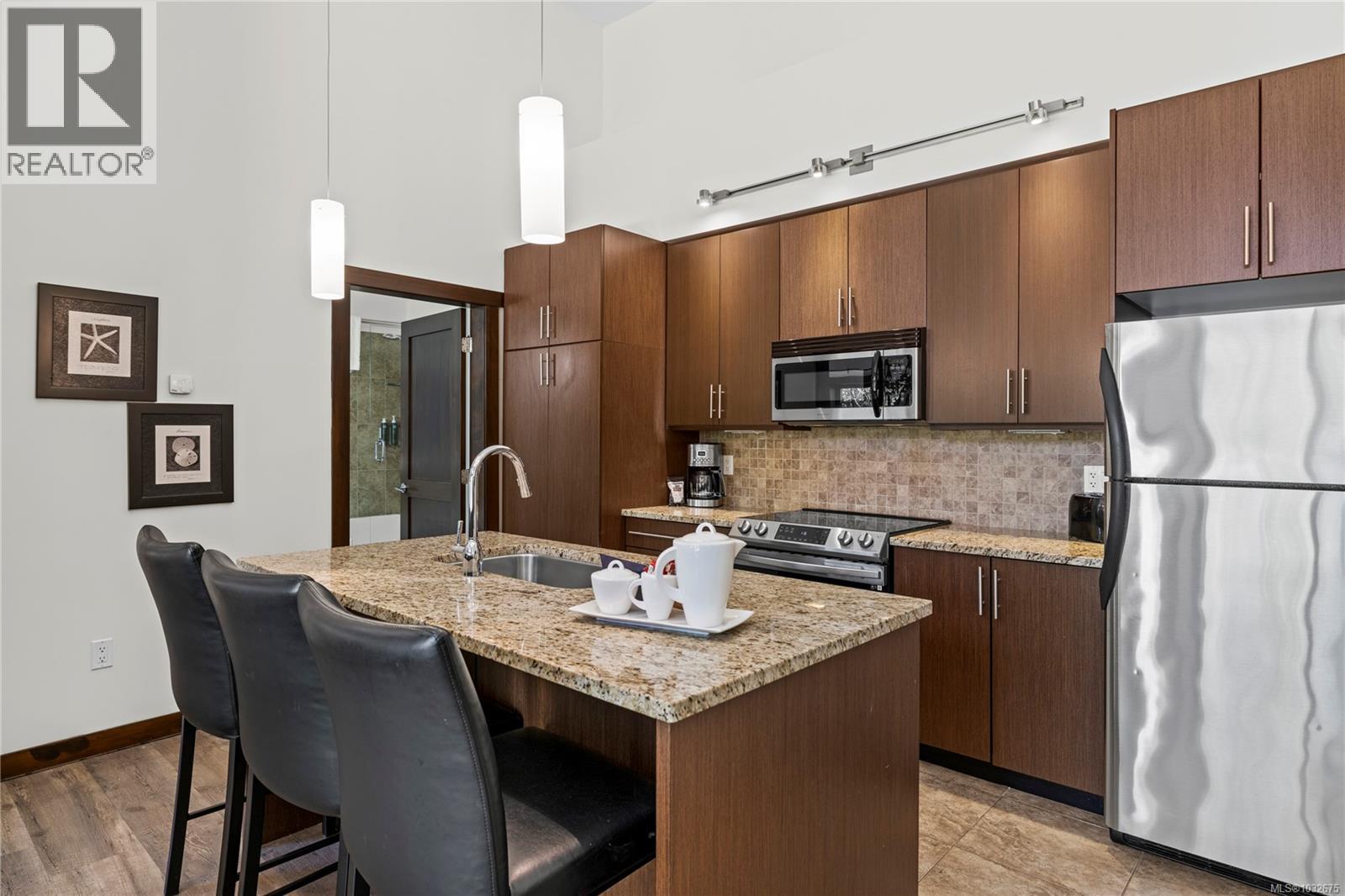 #114 1175 Resort Dr - 9