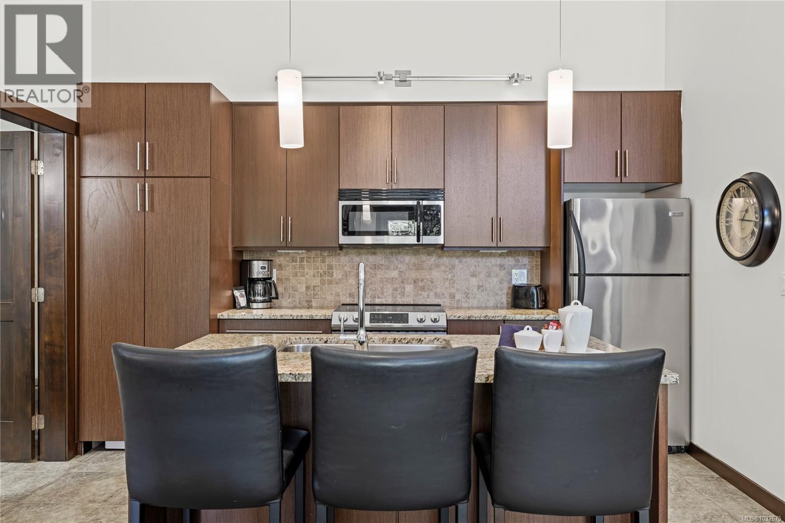 #114 1175 Resort Dr - 10