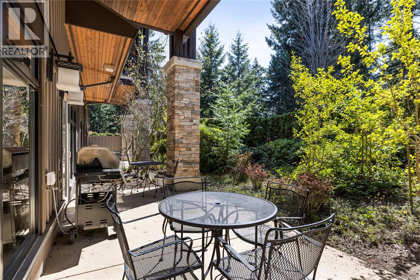 #114 1175 Resort Dr - 32