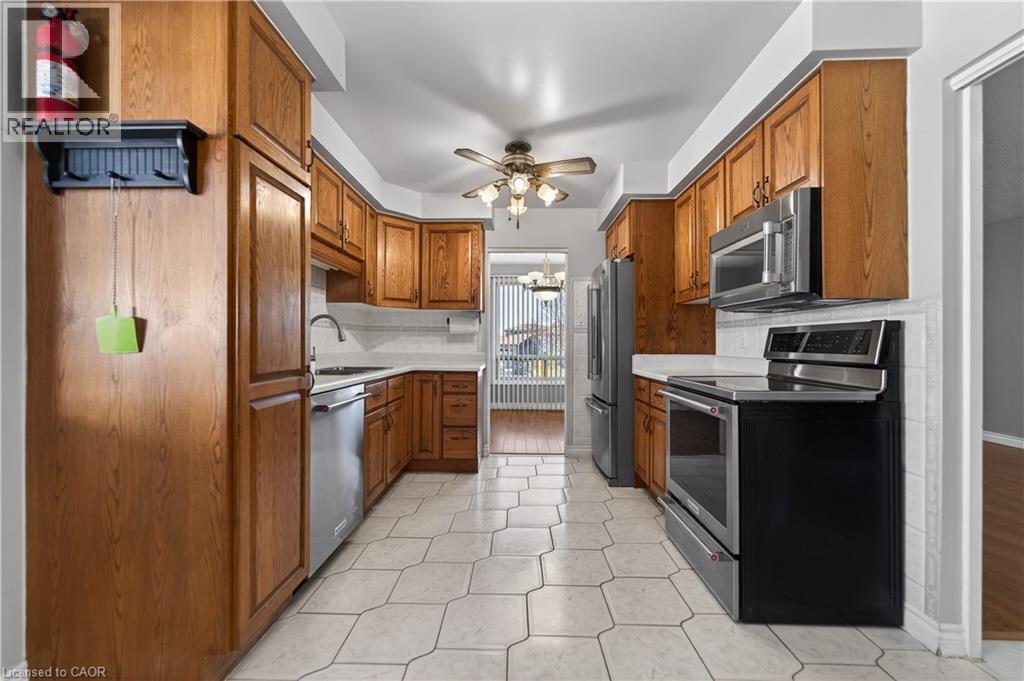 19 LYNWOOD Drive - 21
