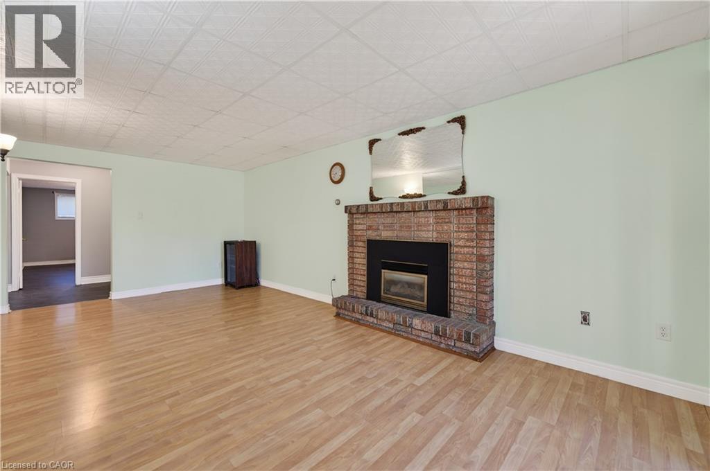 19 LYNWOOD Drive - 33