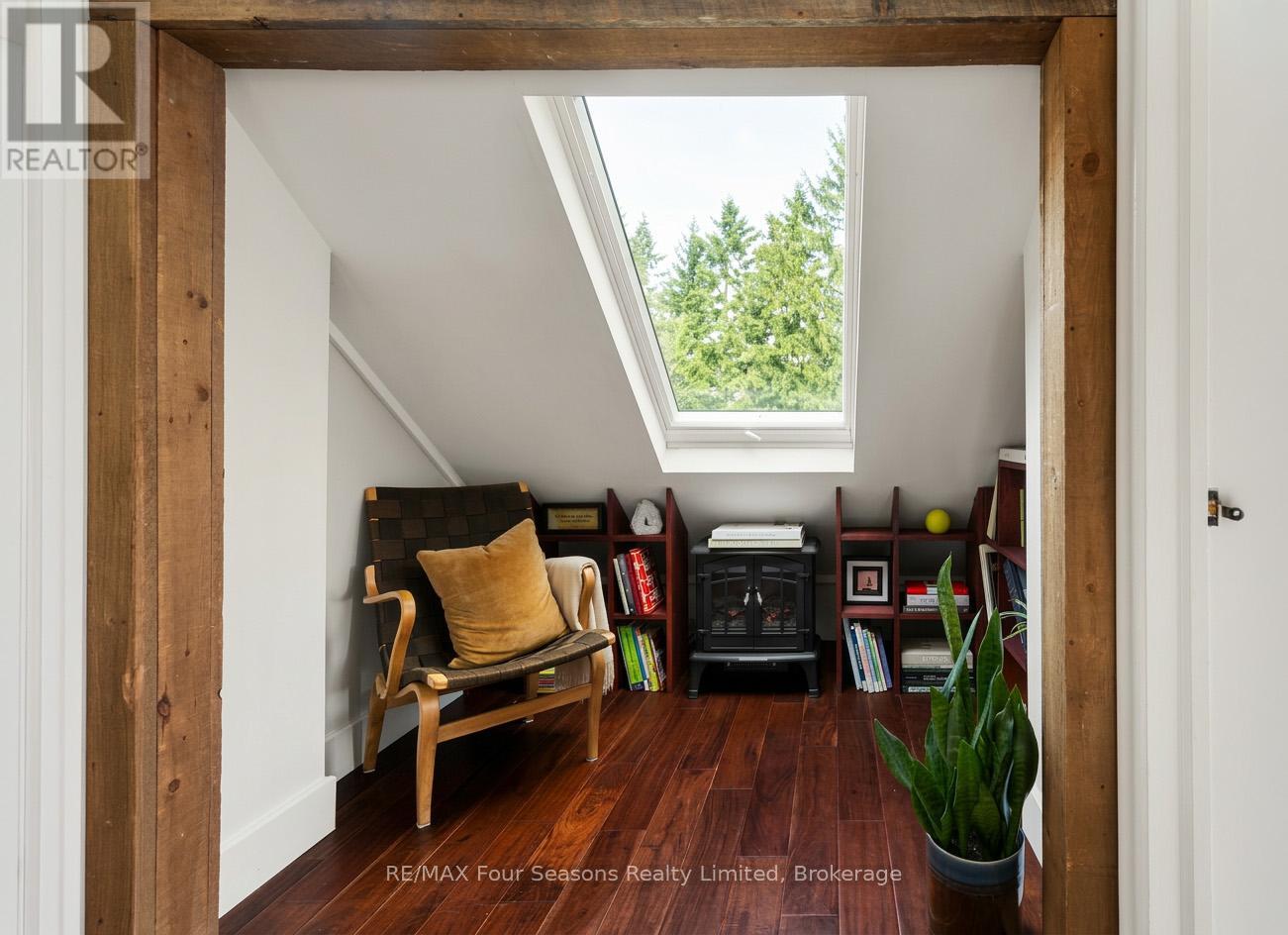 50 AMARANTH STREET W — photo 20