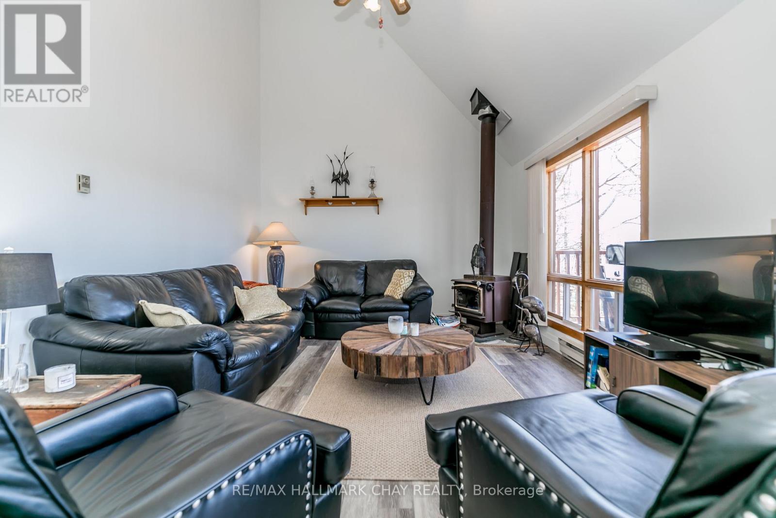 176 FARLAIN LAKE ROAD E - 18