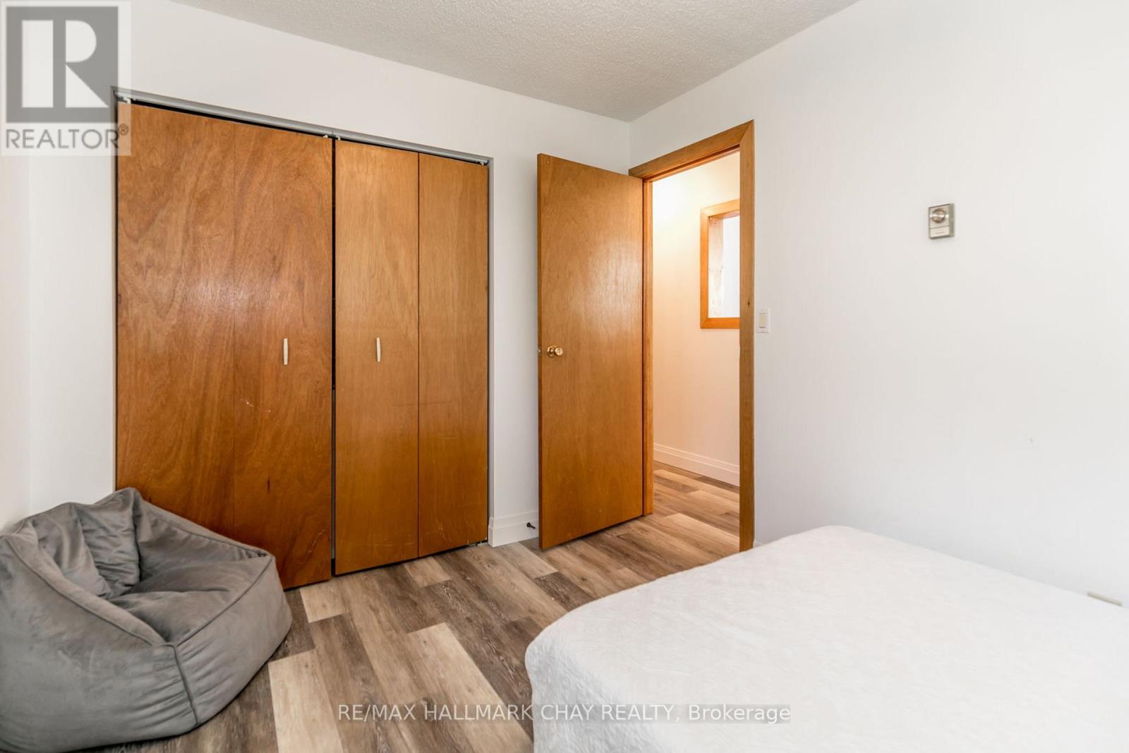 176 FARLAIN LAKE ROAD E - 27
