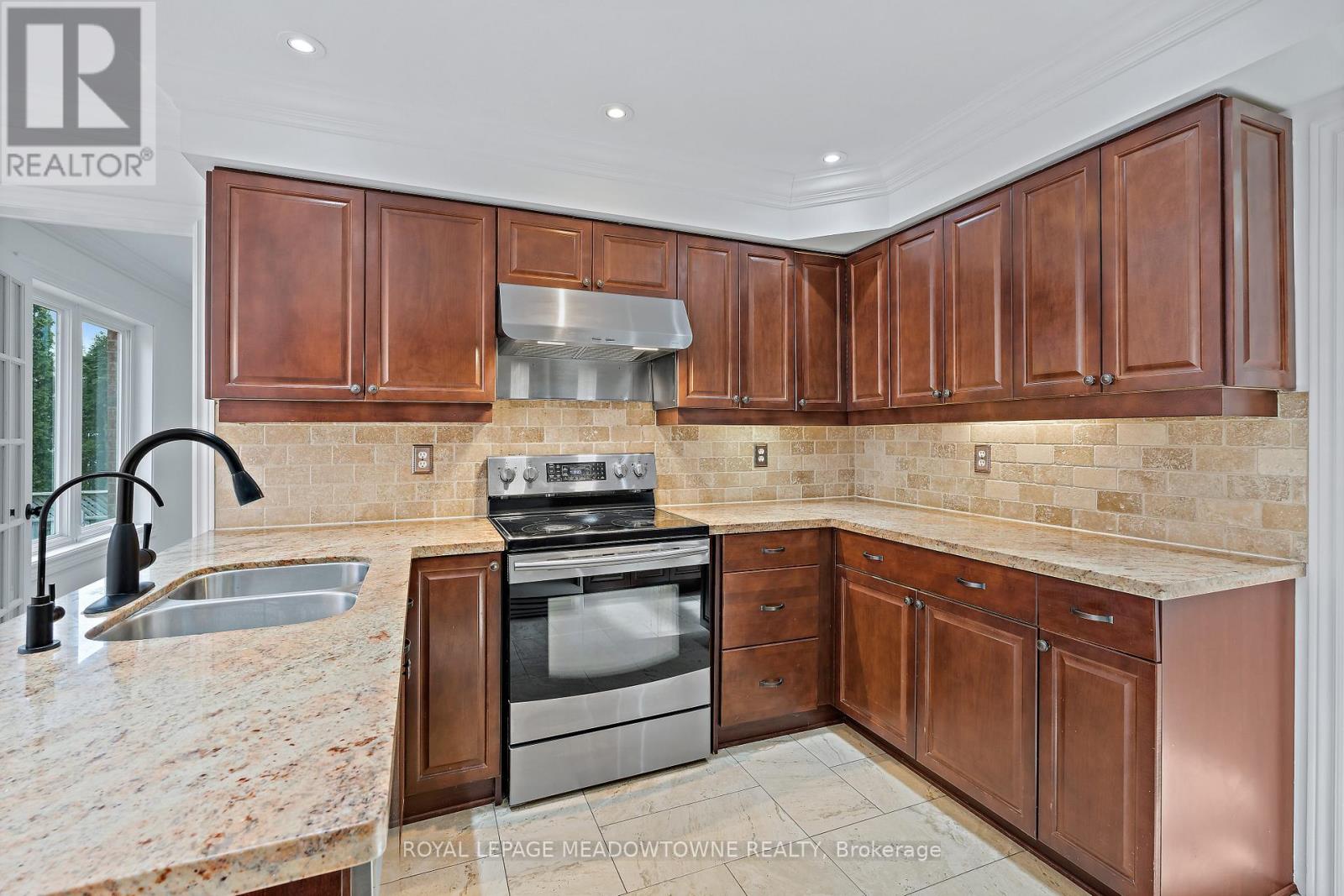 29 HAMILTON CRESCENT — photo 15