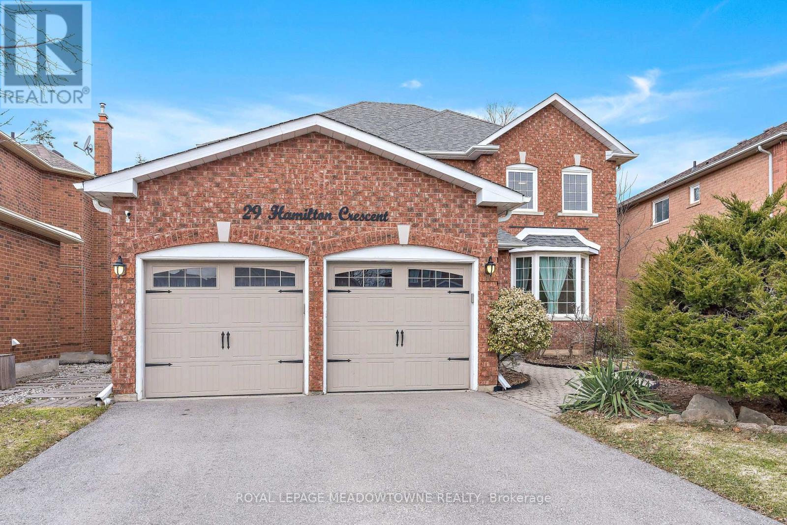 29 HAMILTON CRESCENT — photo 2
