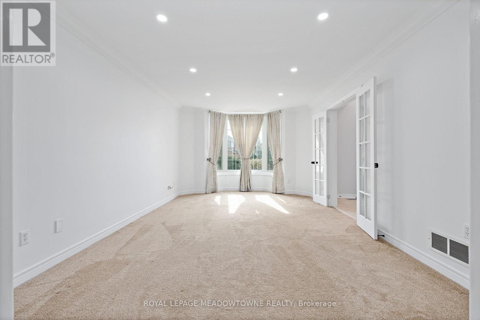 29 HAMILTON CRESCENT — photo 20