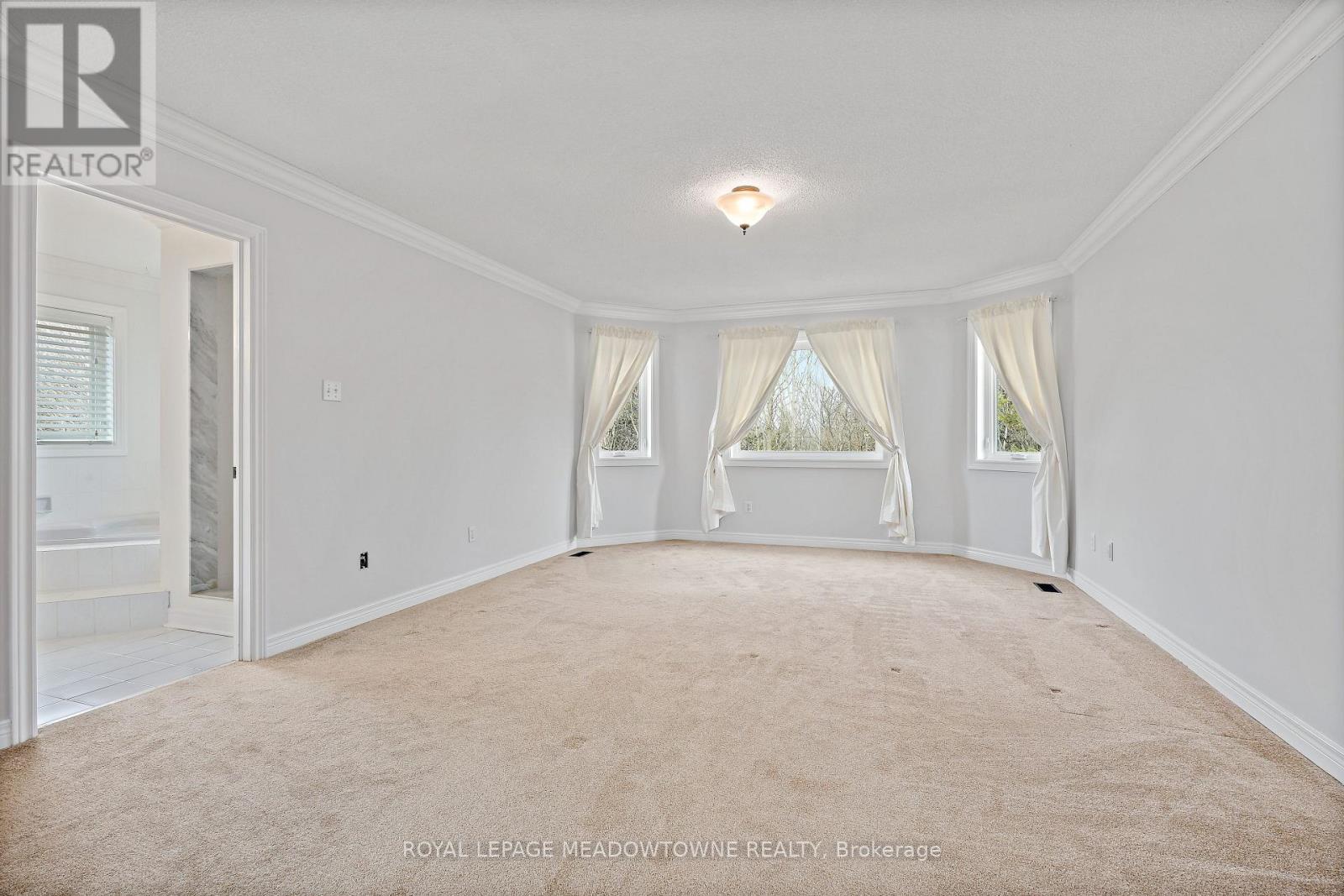 29 HAMILTON CRESCENT — photo 25