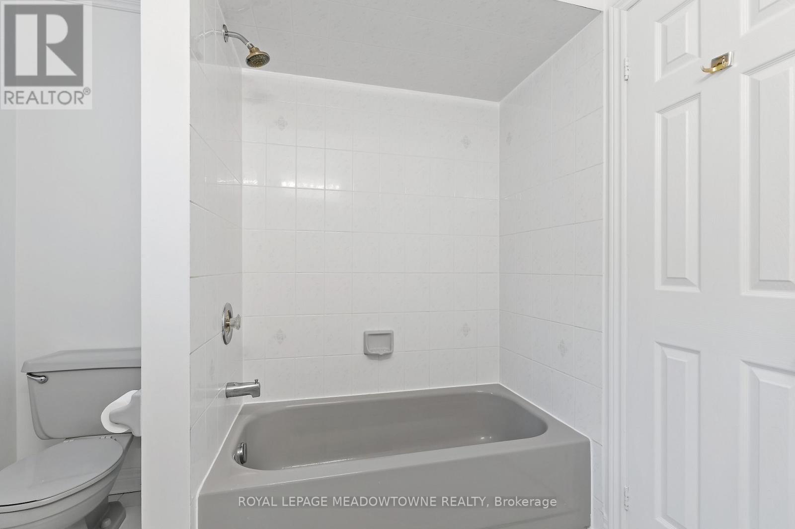 29 HAMILTON CRESCENT — photo 31