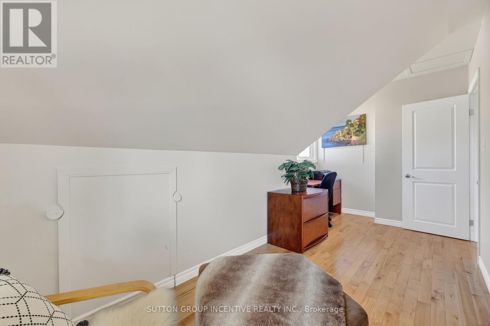 24 BRAMBEL ROAD - 36