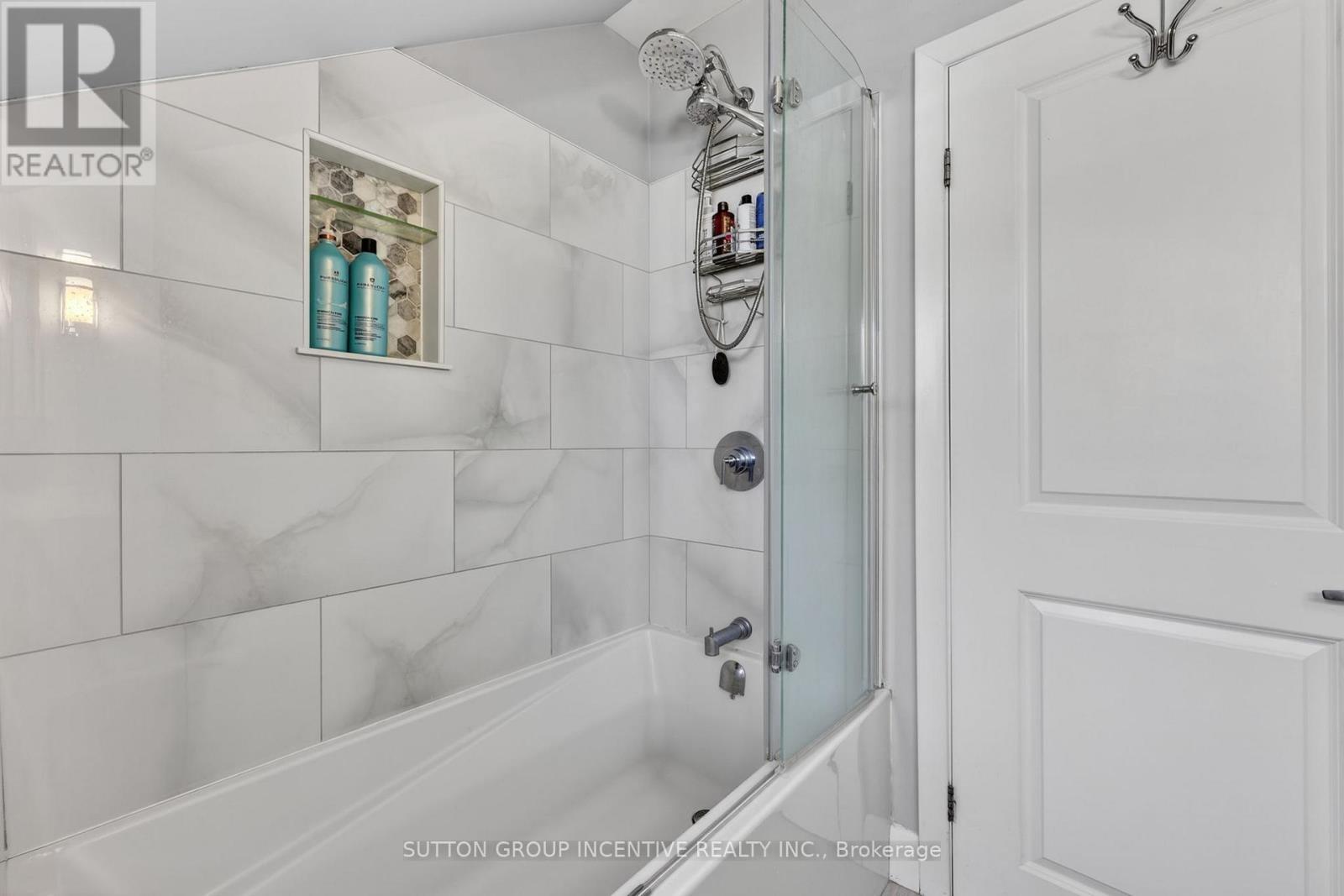 24 BRAMBEL ROAD - 38
