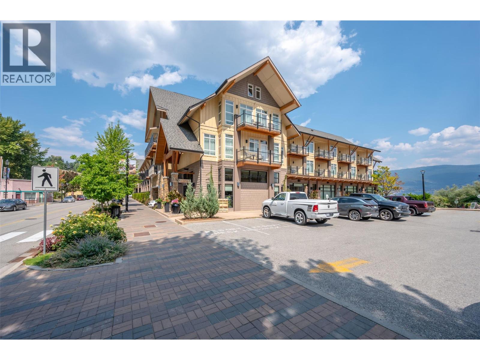 227 13011 Lakeshore Drive, Summerland