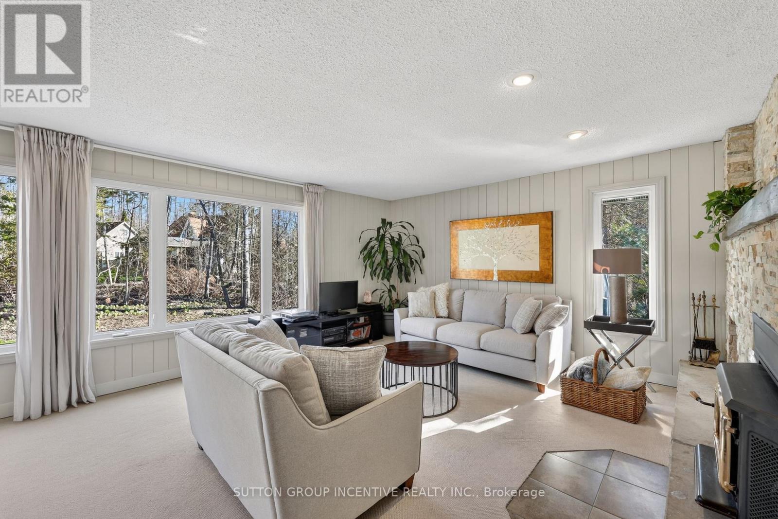 24 BRAMBEL ROAD - 17
