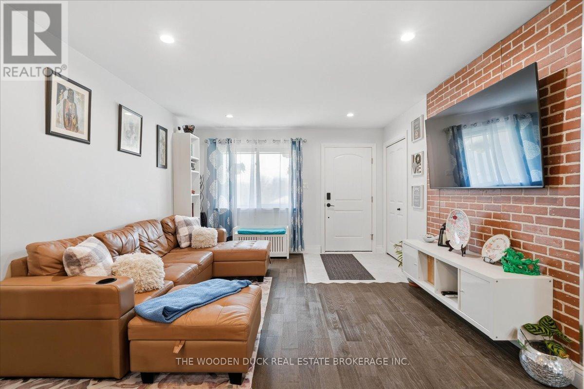 96 LIVINGSTONE AVENUE W — photo 6