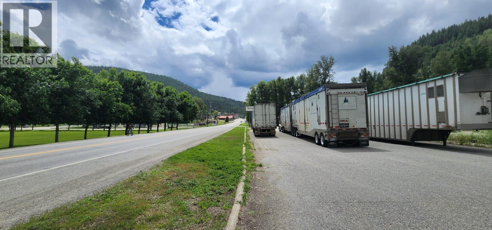 121 COPPER  N Avenue, Greenwood