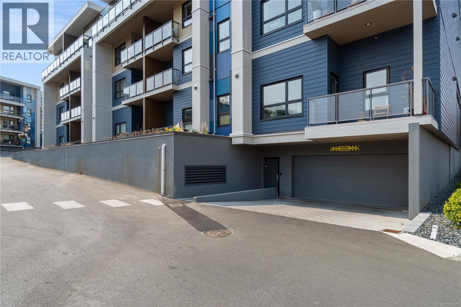 #302 164 Alberni Hwy - 30