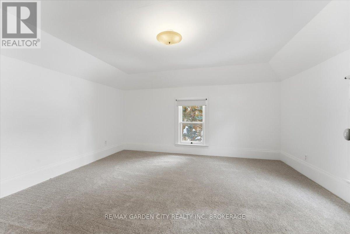 26 CHESTNUT STREET - 22