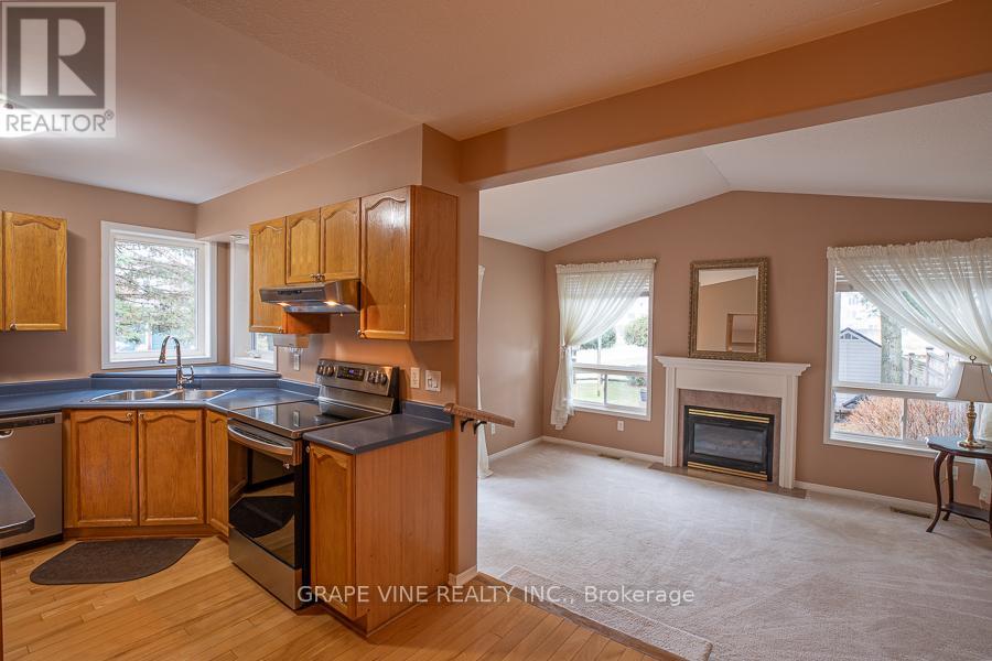 1 NEWCASTLE AVENUE — photo 14