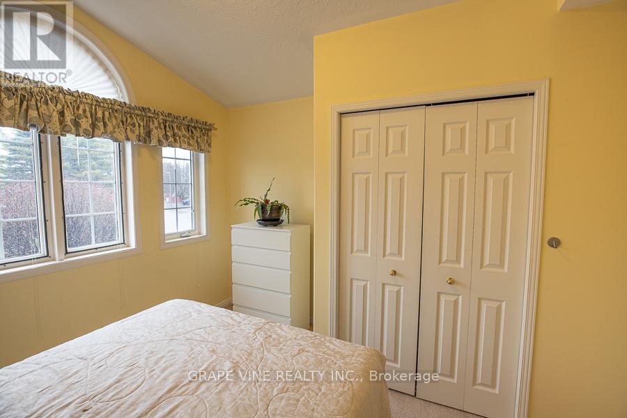 1 NEWCASTLE AVENUE — photo 27