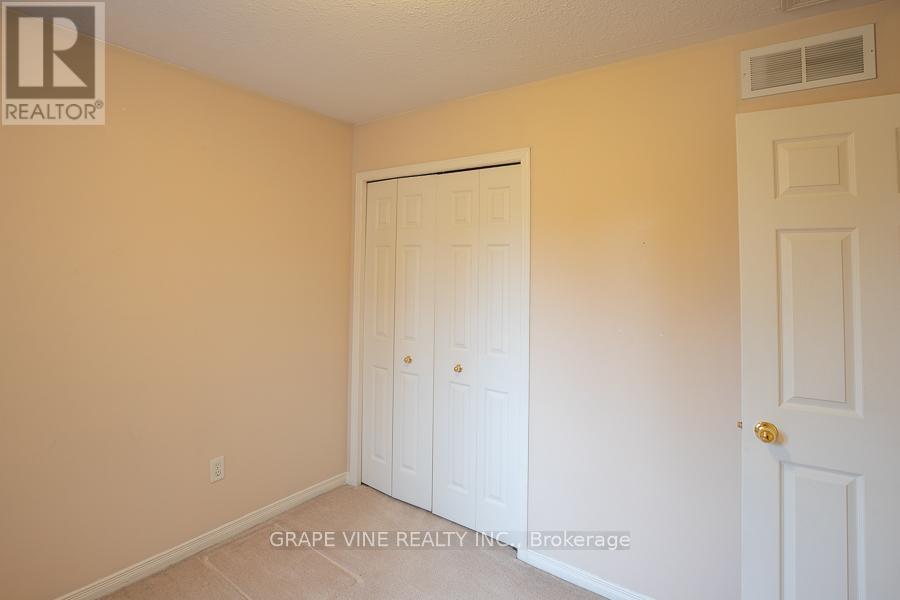 1 NEWCASTLE AVENUE — photo 30