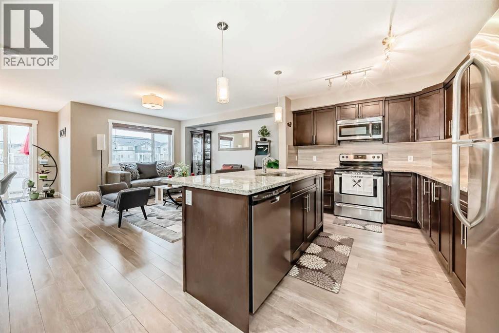 222 Redstone View NE — photo 9