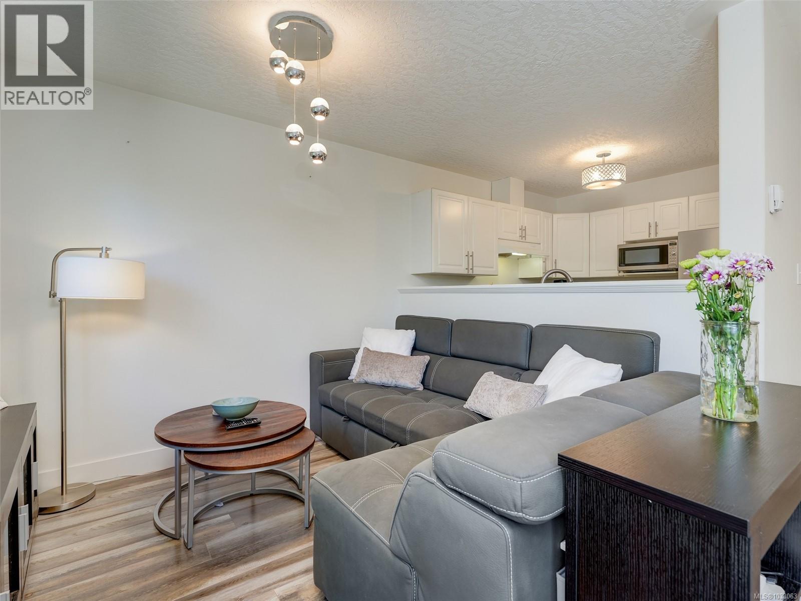 108 920 Dunford Avenue, Langford