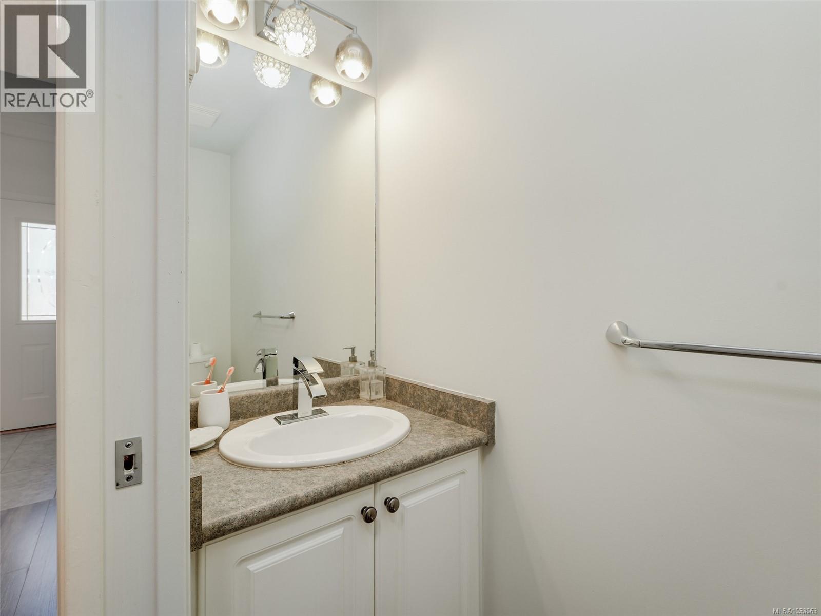 108 920 Dunford Avenue, Langford