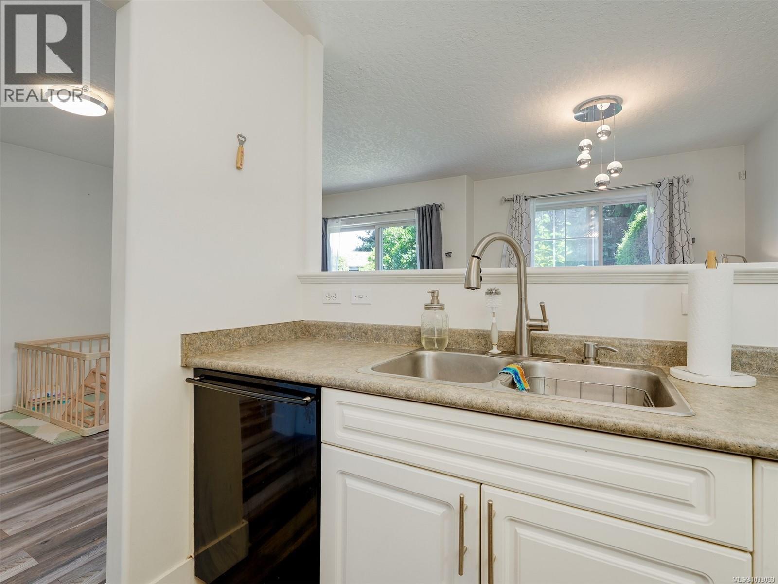 108 920 Dunford Avenue, Langford