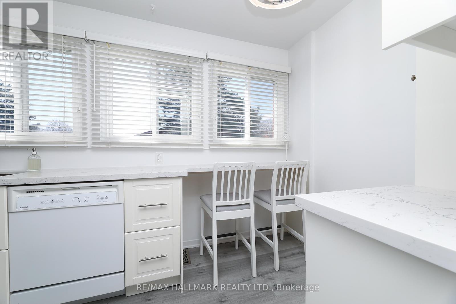 #137 90 WINGARDEN COURT - 10