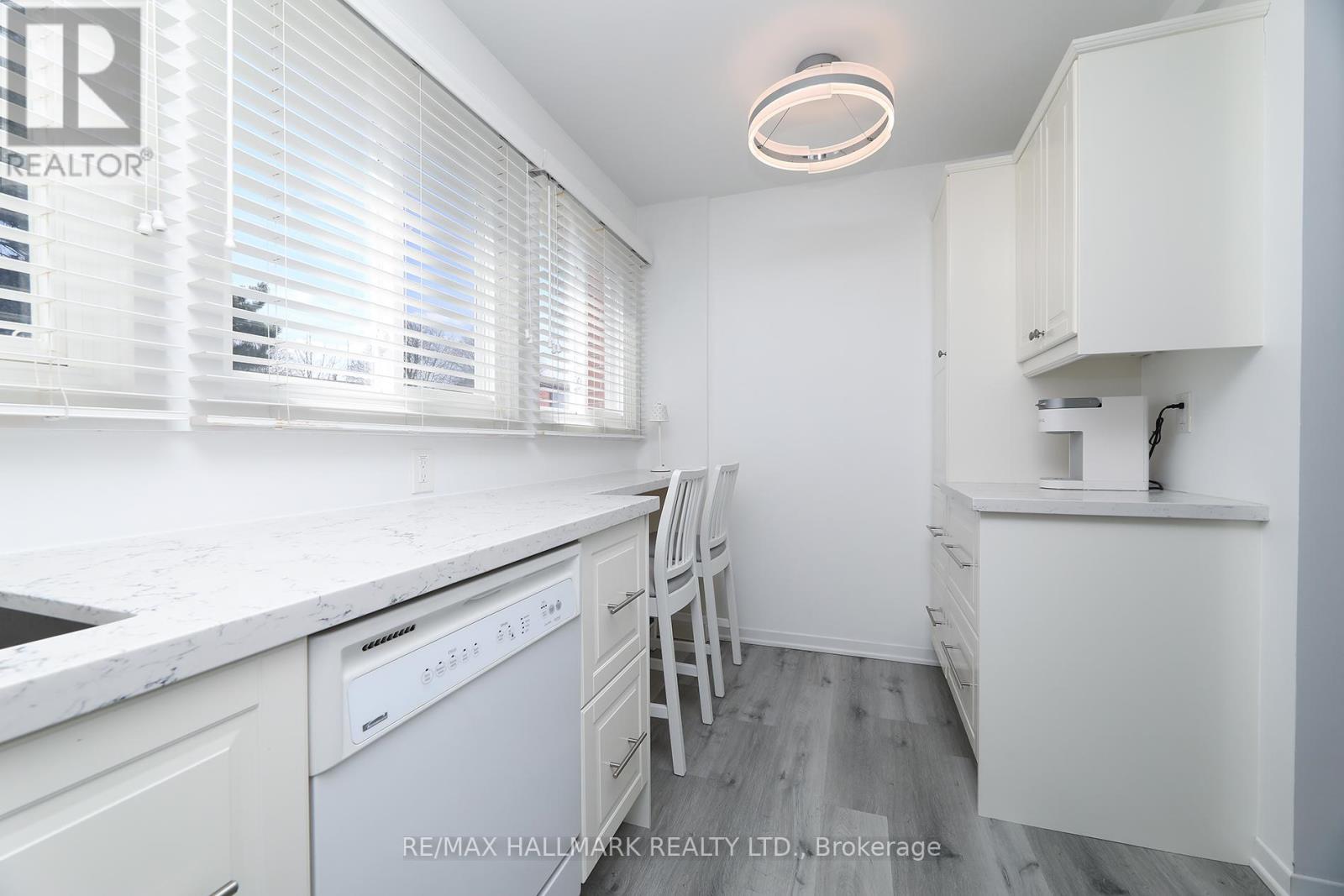 #137 90 WINGARDEN COURT - 11