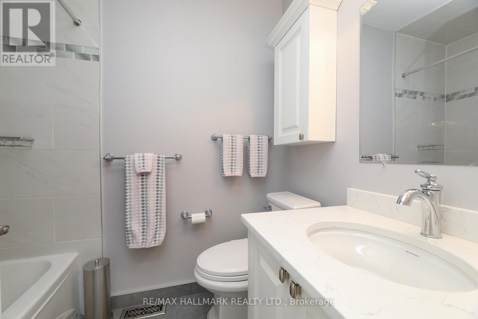 #137 90 WINGARDEN COURT - 22