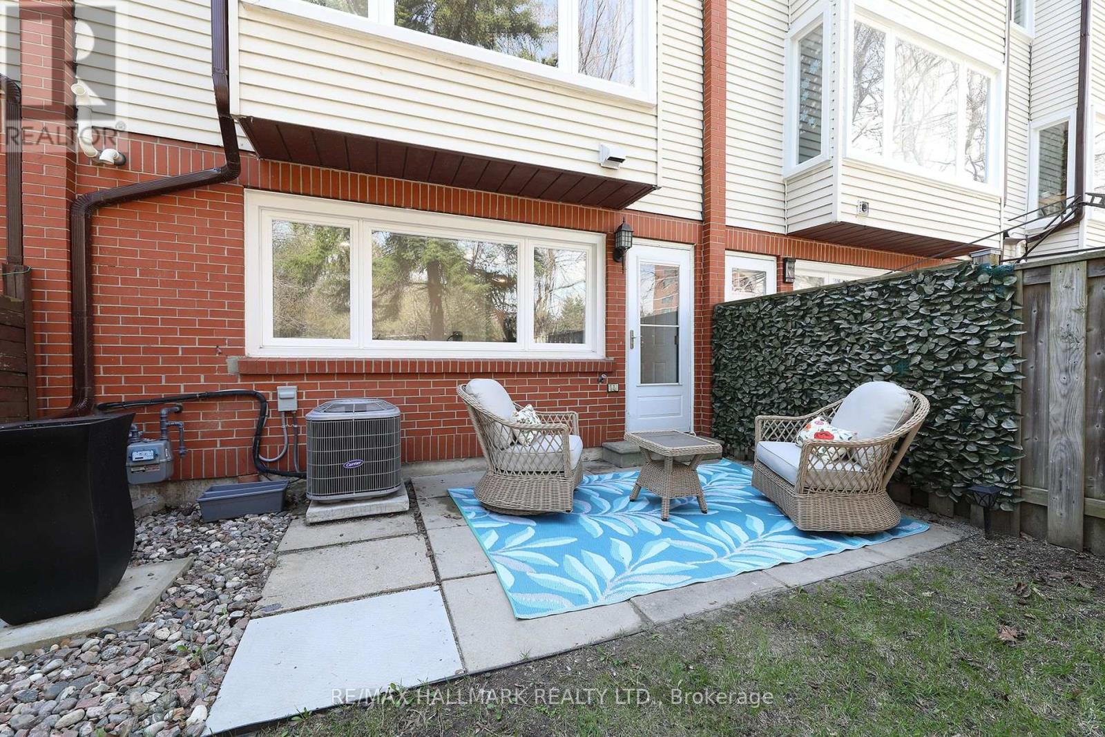 #137 90 WINGARDEN COURT - 32