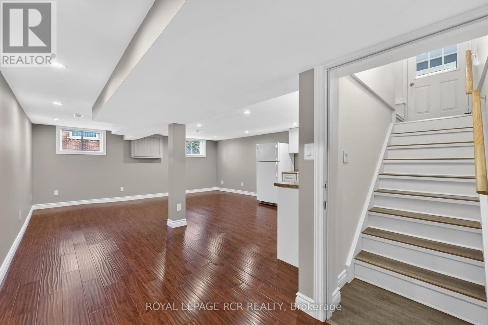 108 ALLAN STREET — photo 32