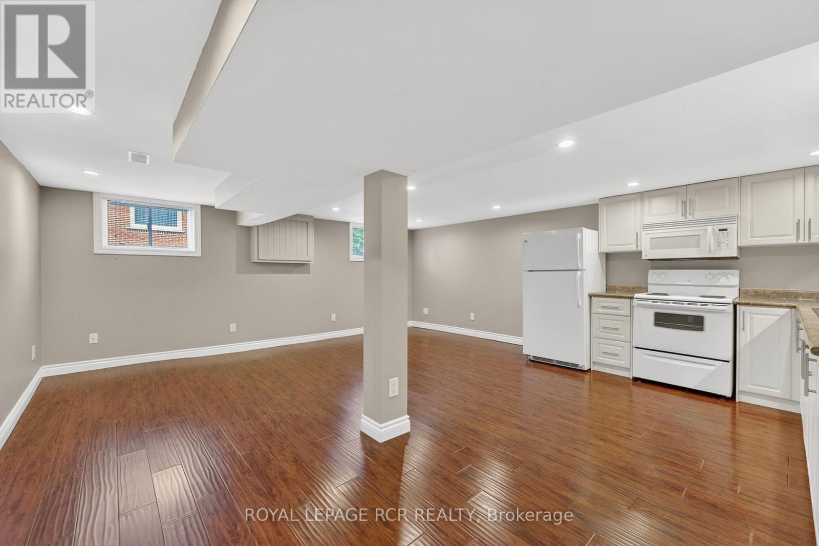 108 ALLAN STREET — photo 33