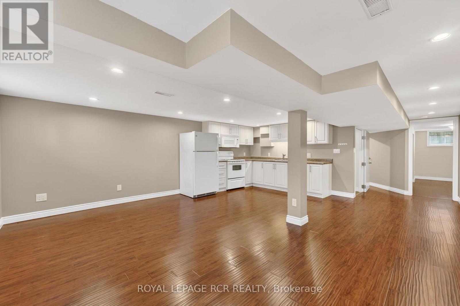 108 ALLAN STREET — photo 38