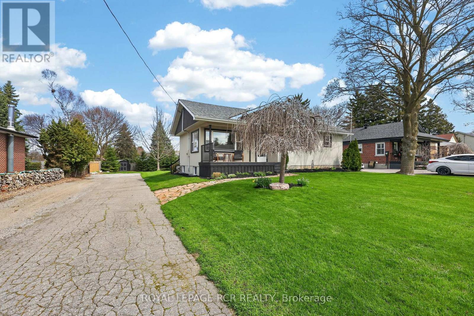 108 ALLAN STREET — photo 4