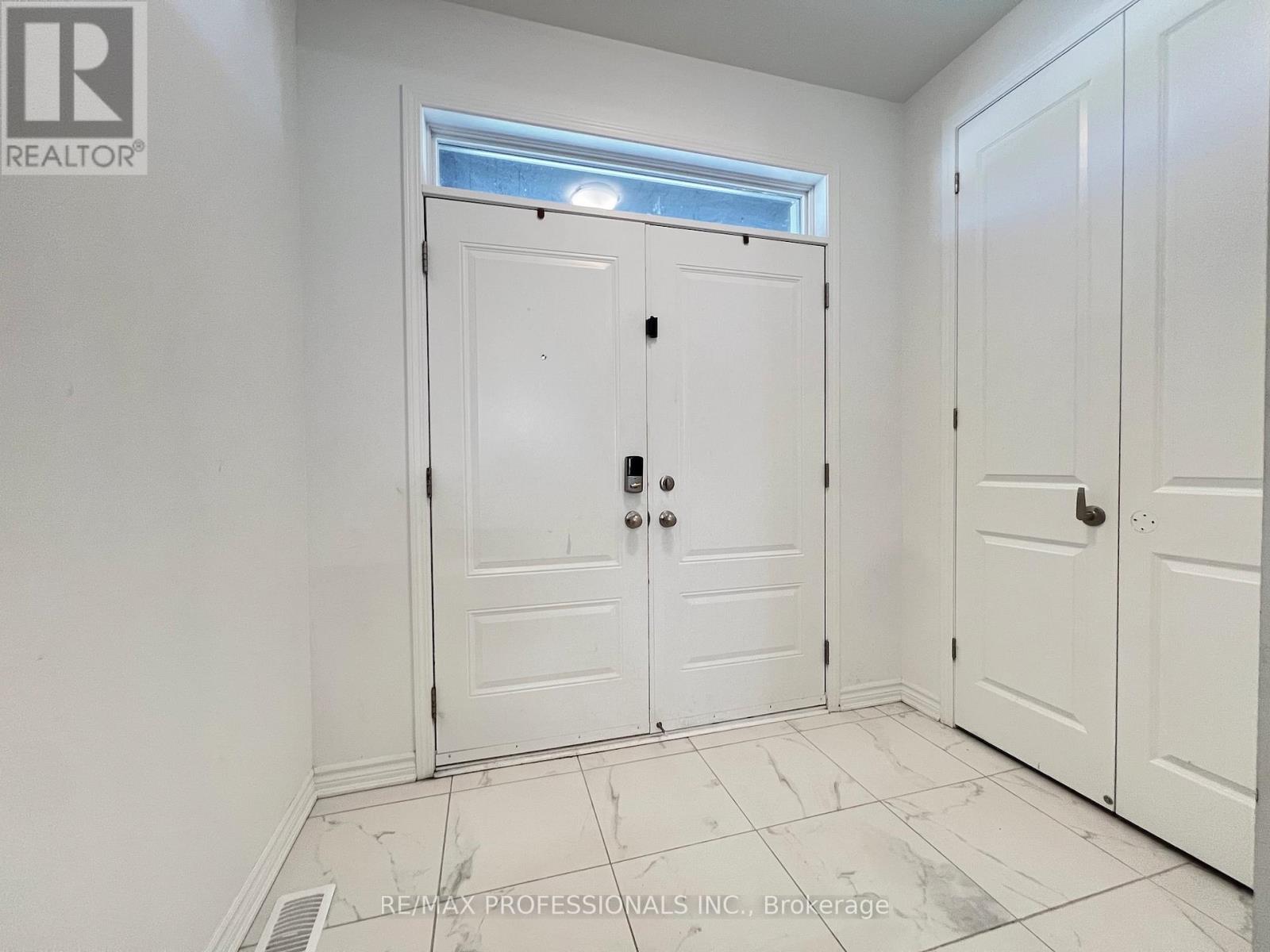 687 LAMB STREET - photo 5