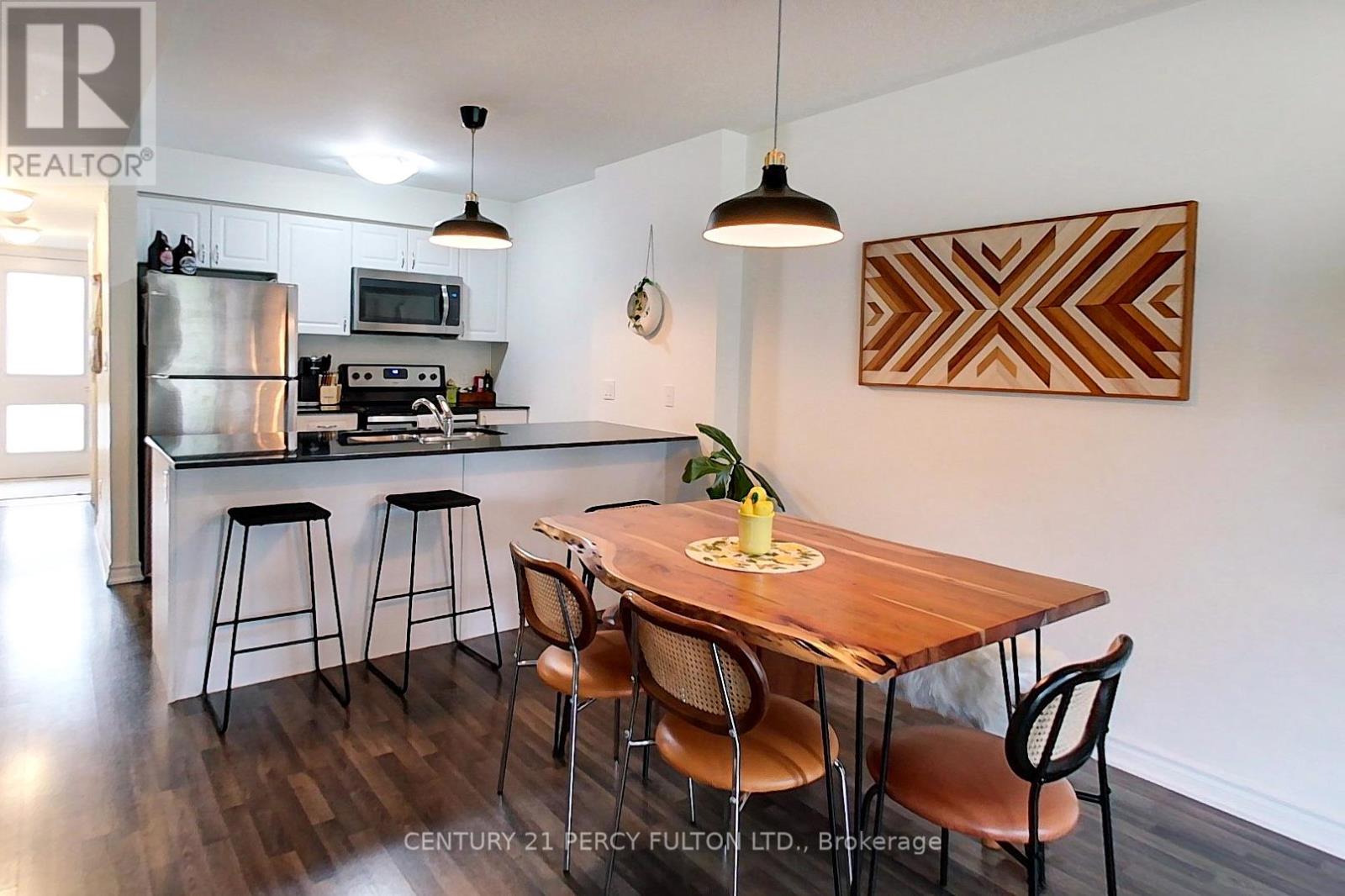 #107 2 COVE COURT - 16
