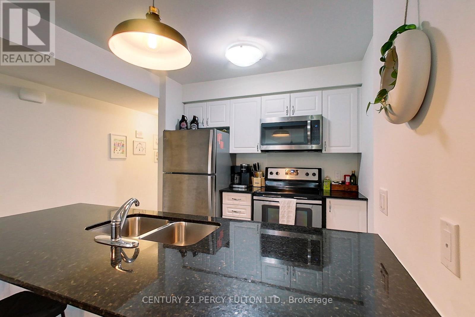 #107 2 COVE COURT - 20