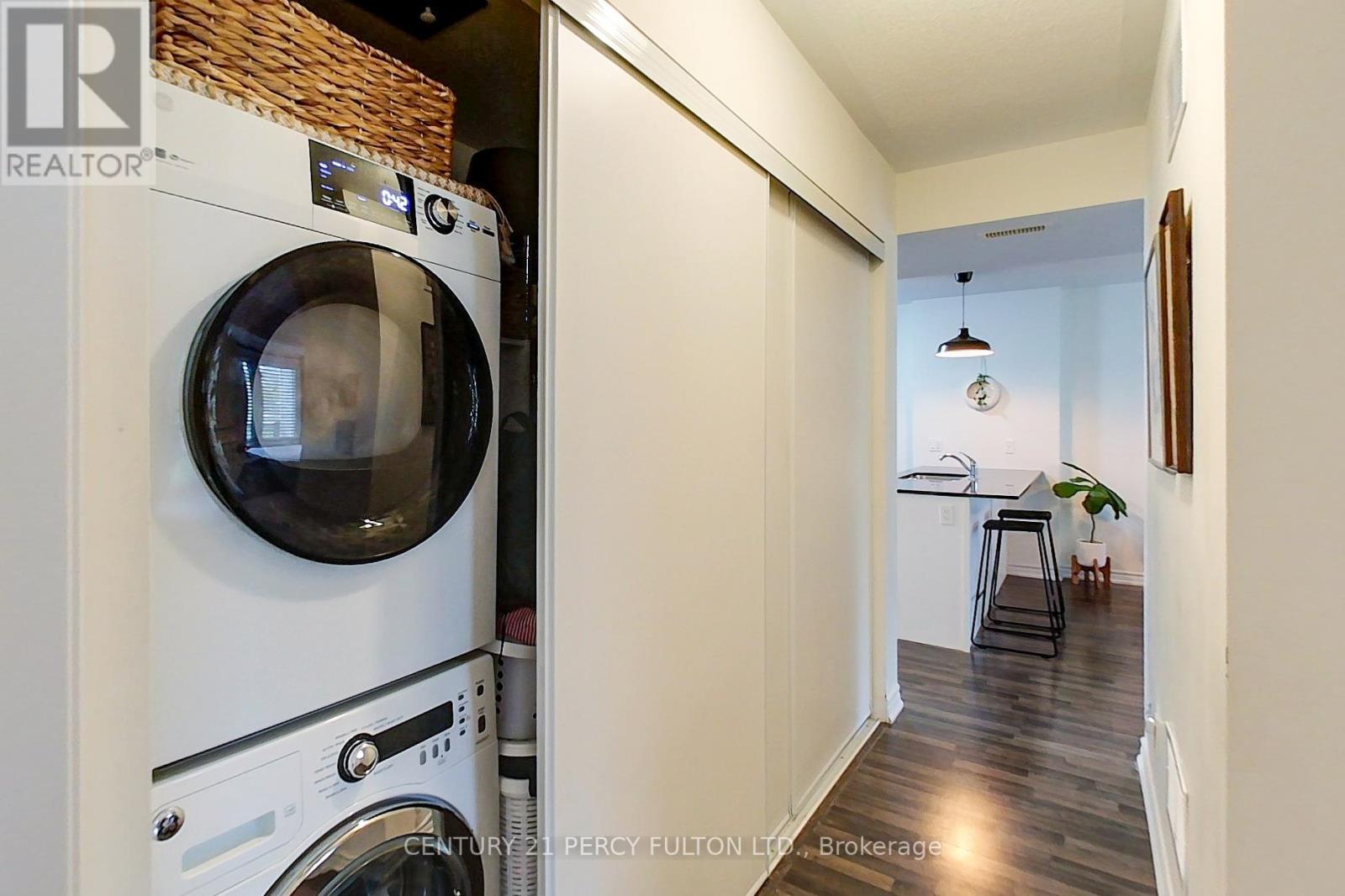 #107 2 COVE COURT - 31