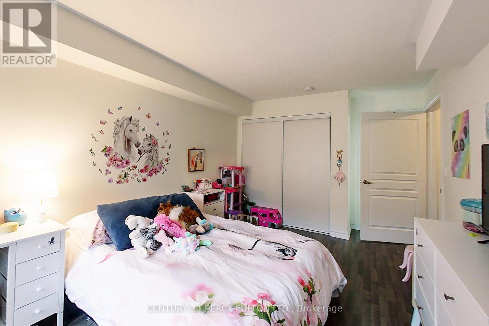 #107 2 COVE COURT - 33
