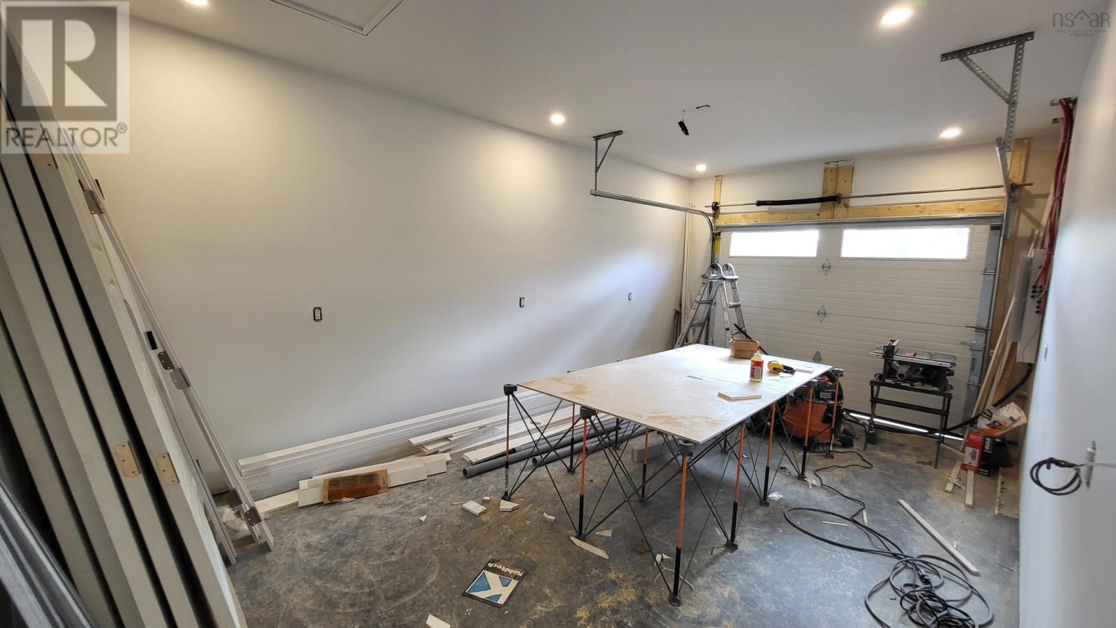 Property 9 of 14 of 1435 Princess Crescent