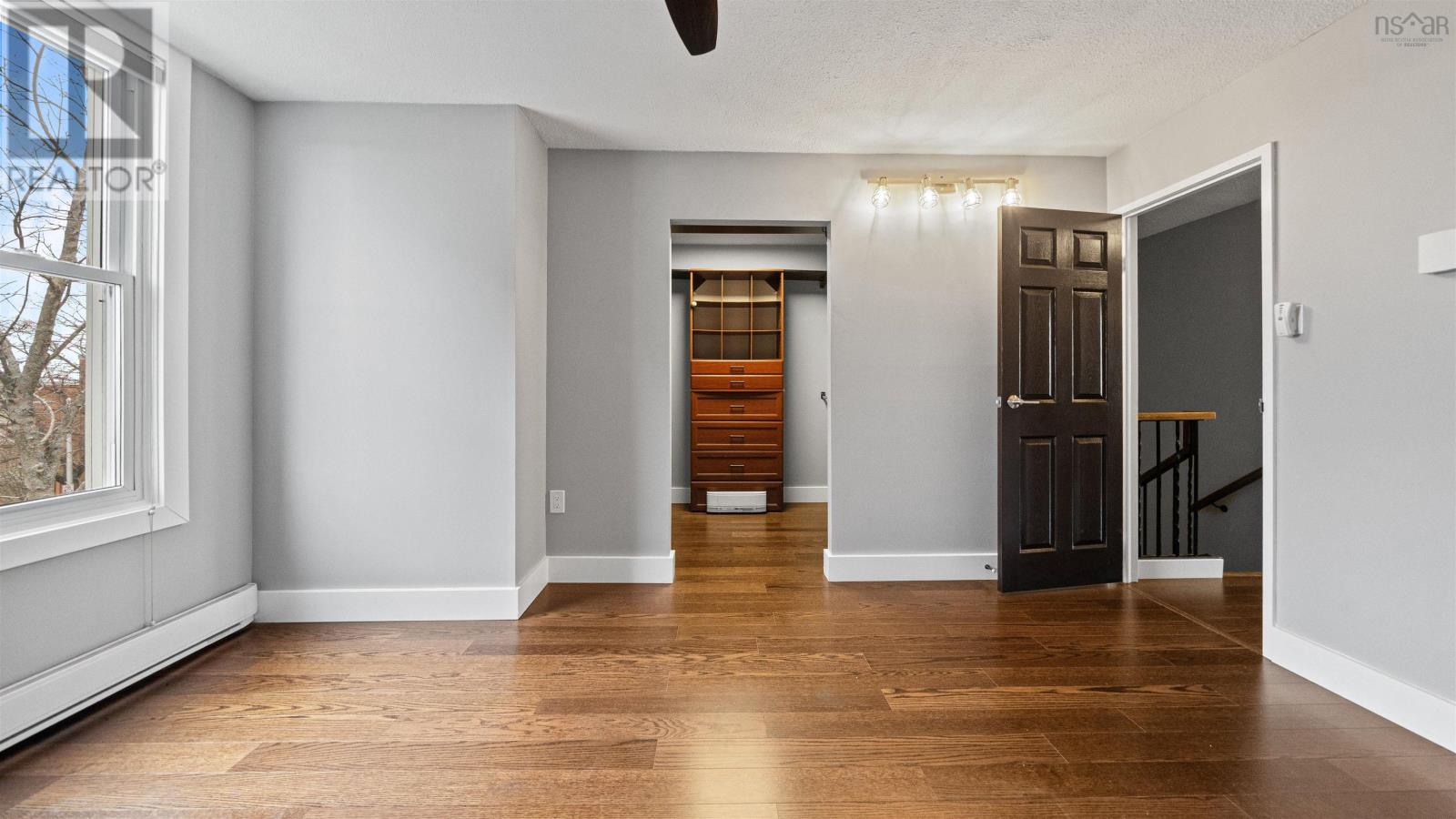 Property 28 of 50 of 5540 Stoneham