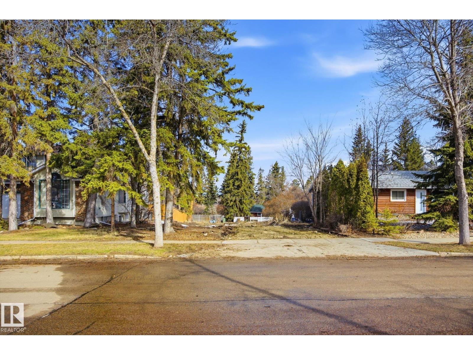 17 BELMONT DR, St. Albert