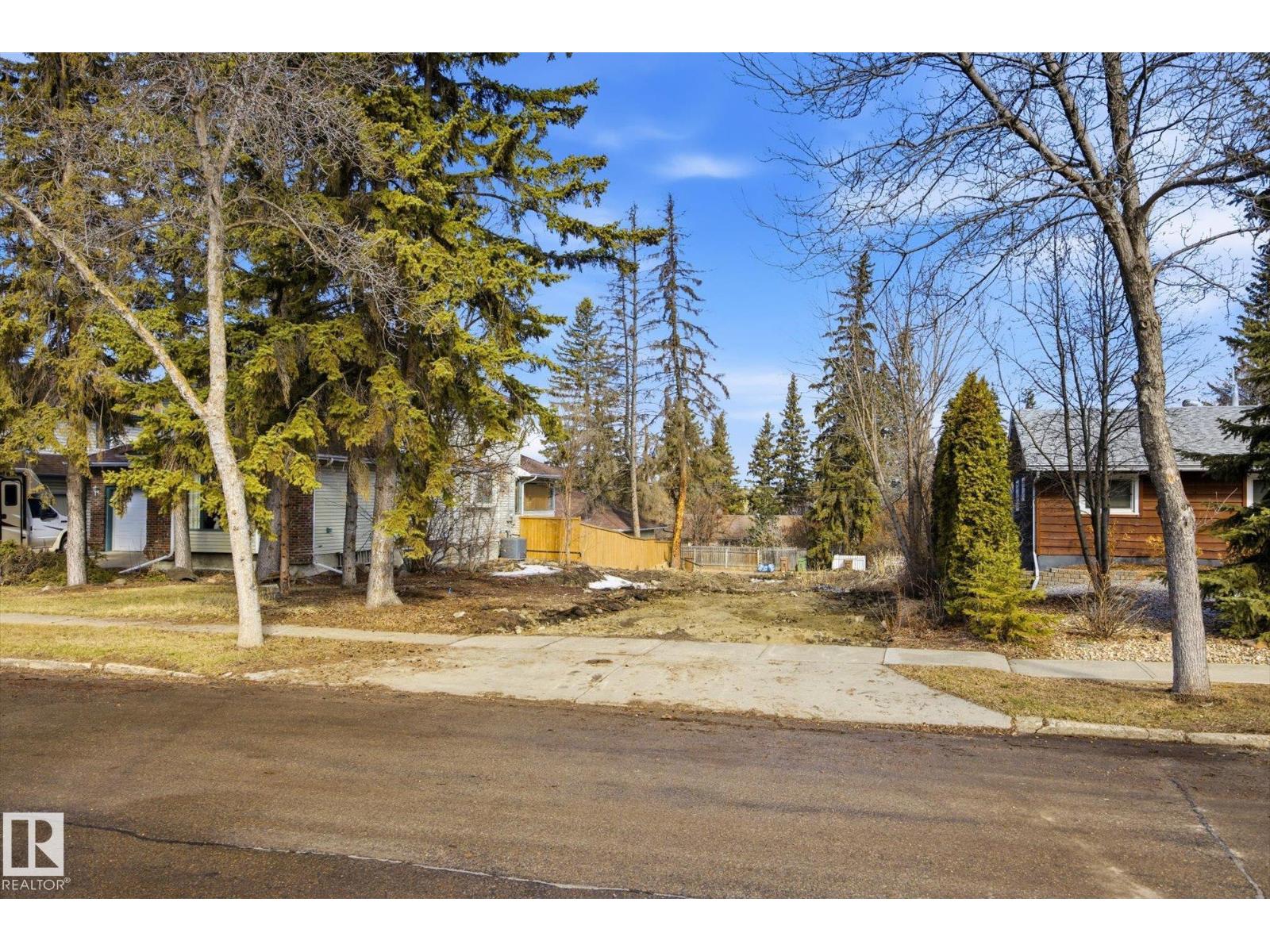 17 BELMONT DR, St. Albert