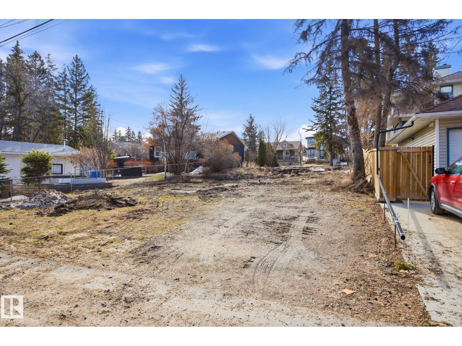 17 BELMONT DR, St. Albert