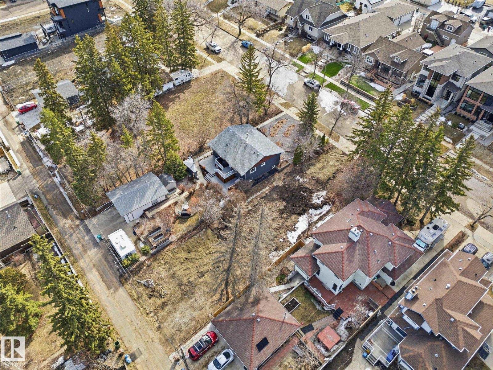 17 BELMONT DR, St. Albert