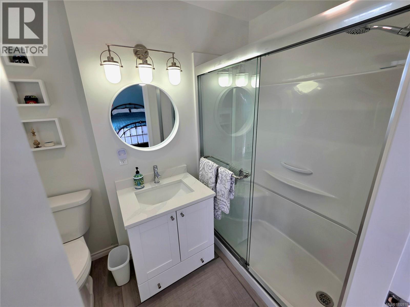 3724 Bishop Cres - 13