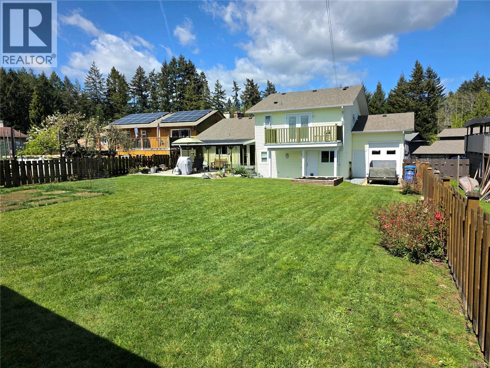 3724 Bishop Cres - 2