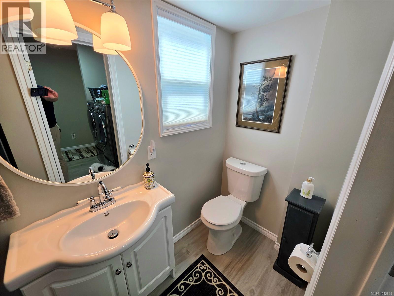 3724 Bishop Cres - 24